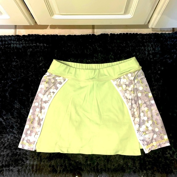 Softbella tennis skirt with shorts underneath - Picture 1 of 1